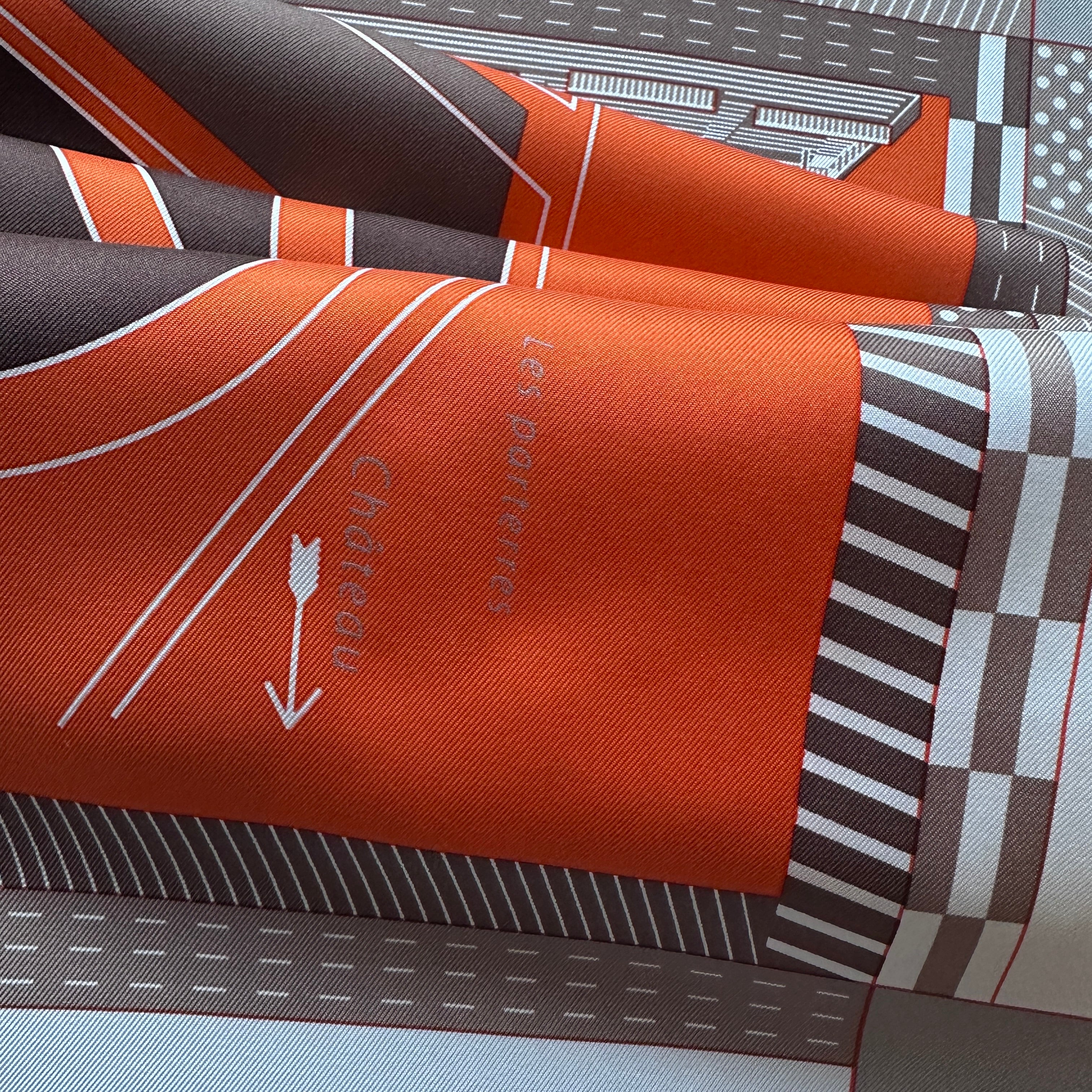 Foulard Hermès 90 cm – Cheval de Courses – Anamorphée (2008)