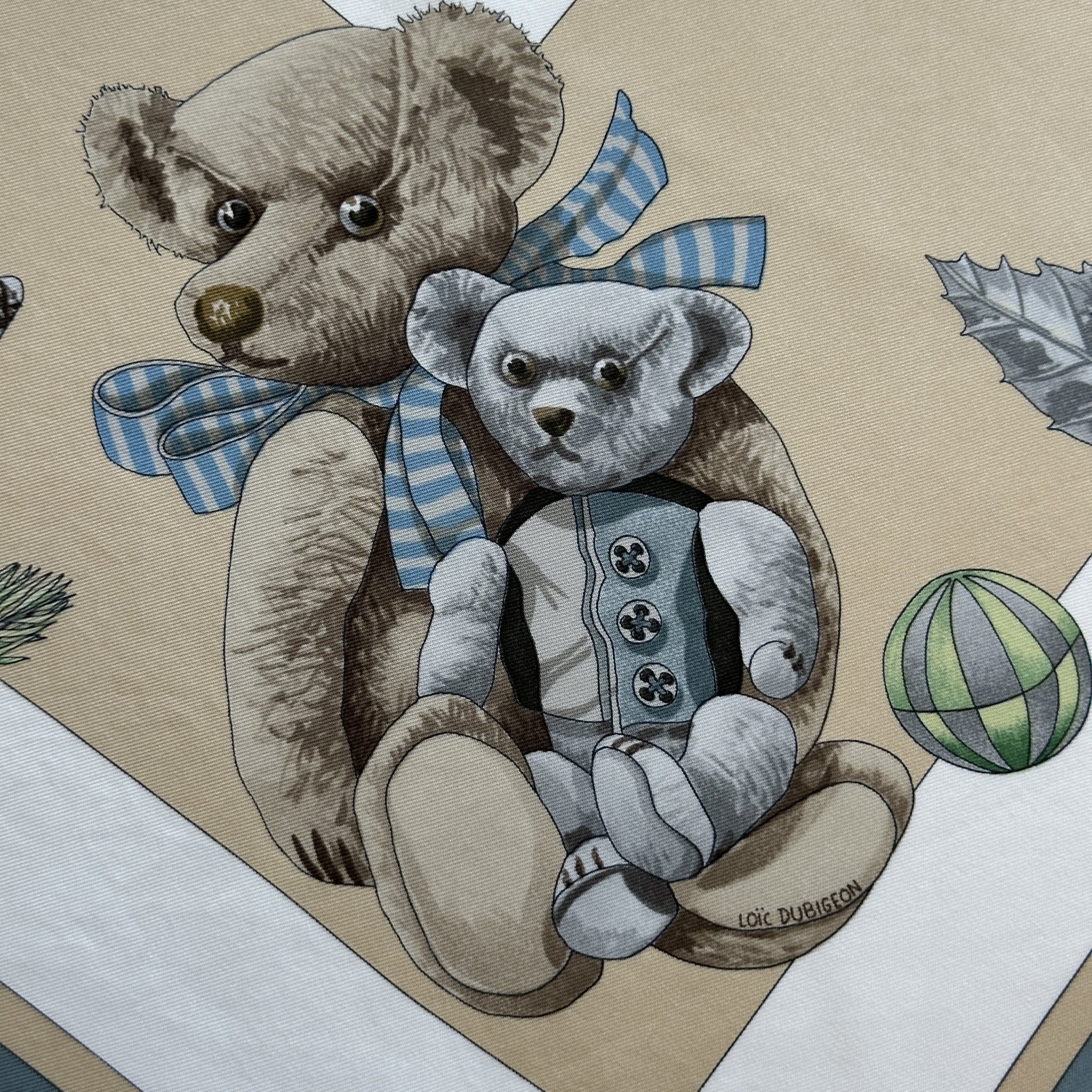 Confidants of Hearts - HERMES SCARF 90 CM