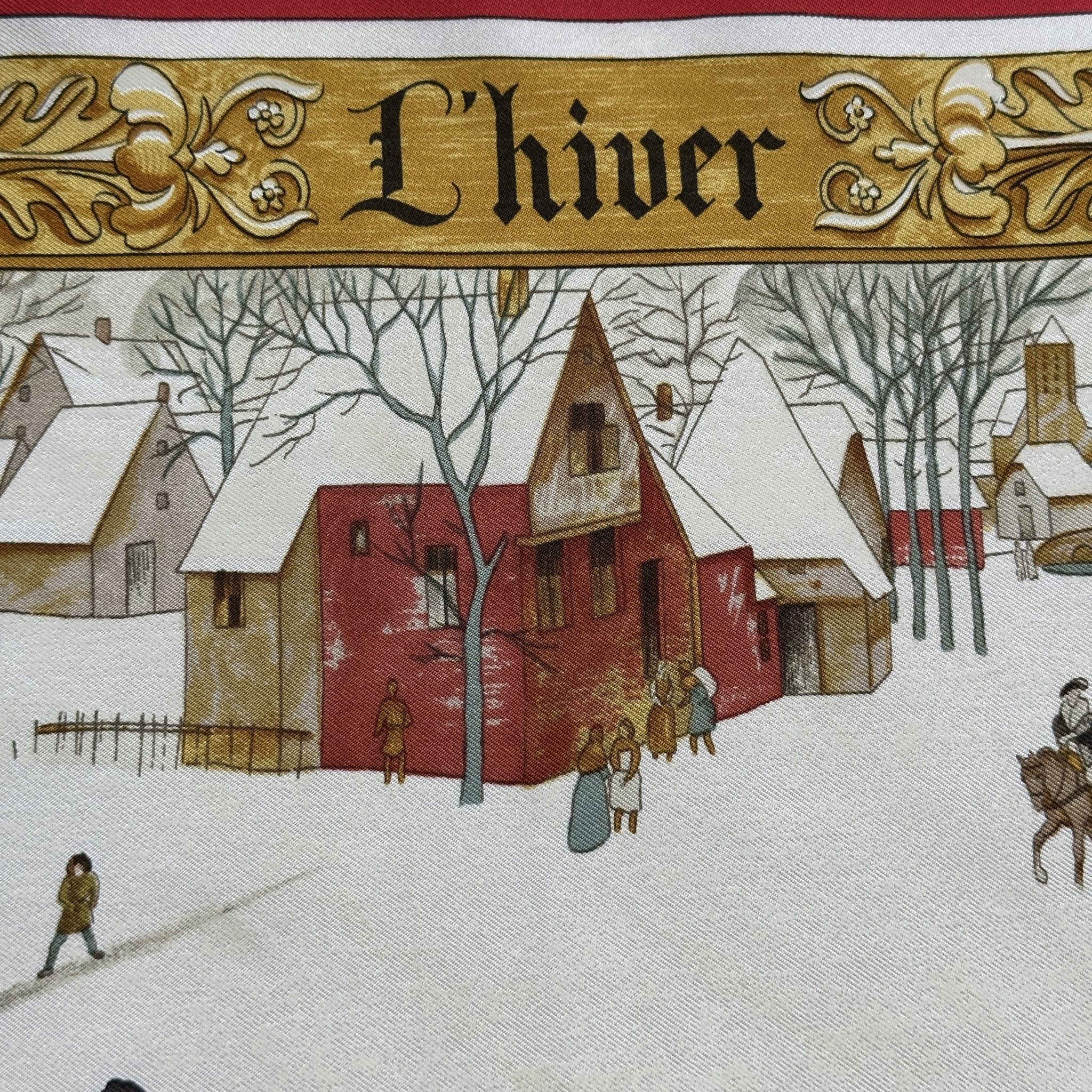 Nom du foulard "L’Hiver" inscrit sur la soie Hermès