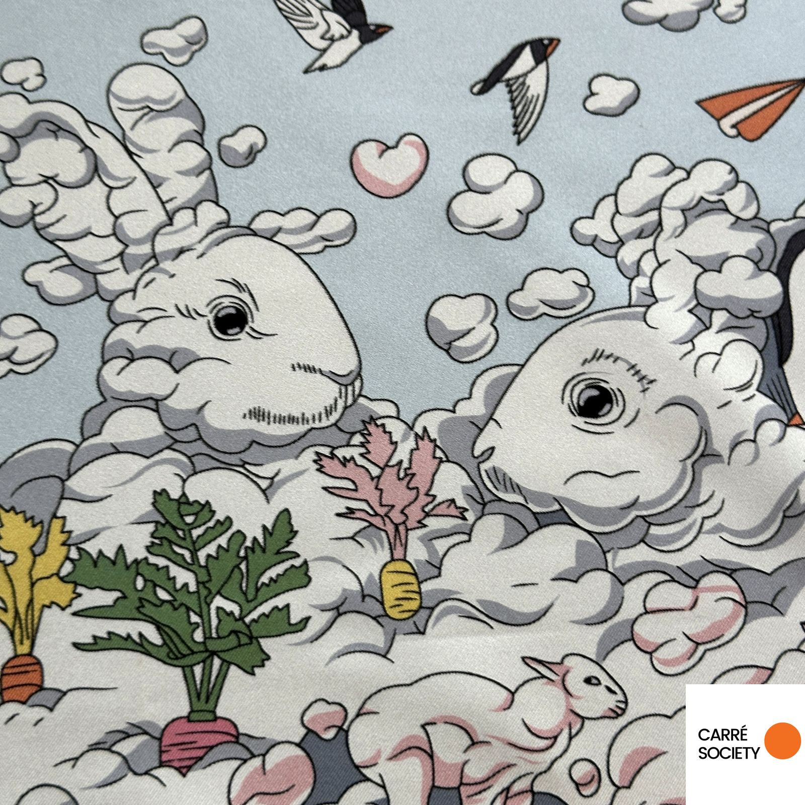 Détail du centre du carré "Sur mon Nuage" avec nuages