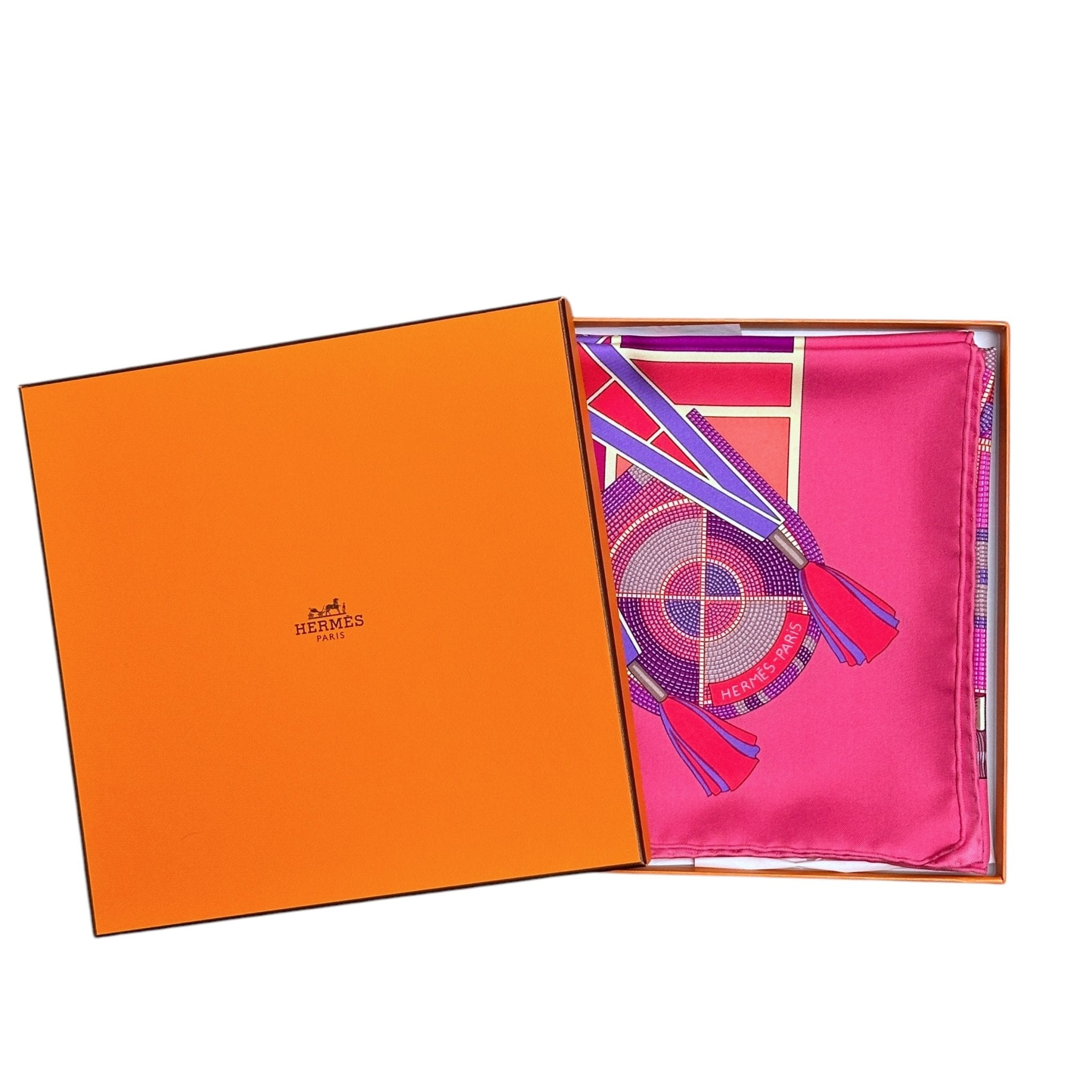 foulard hermes art indien des plaines rose dans sa boite orange neuve