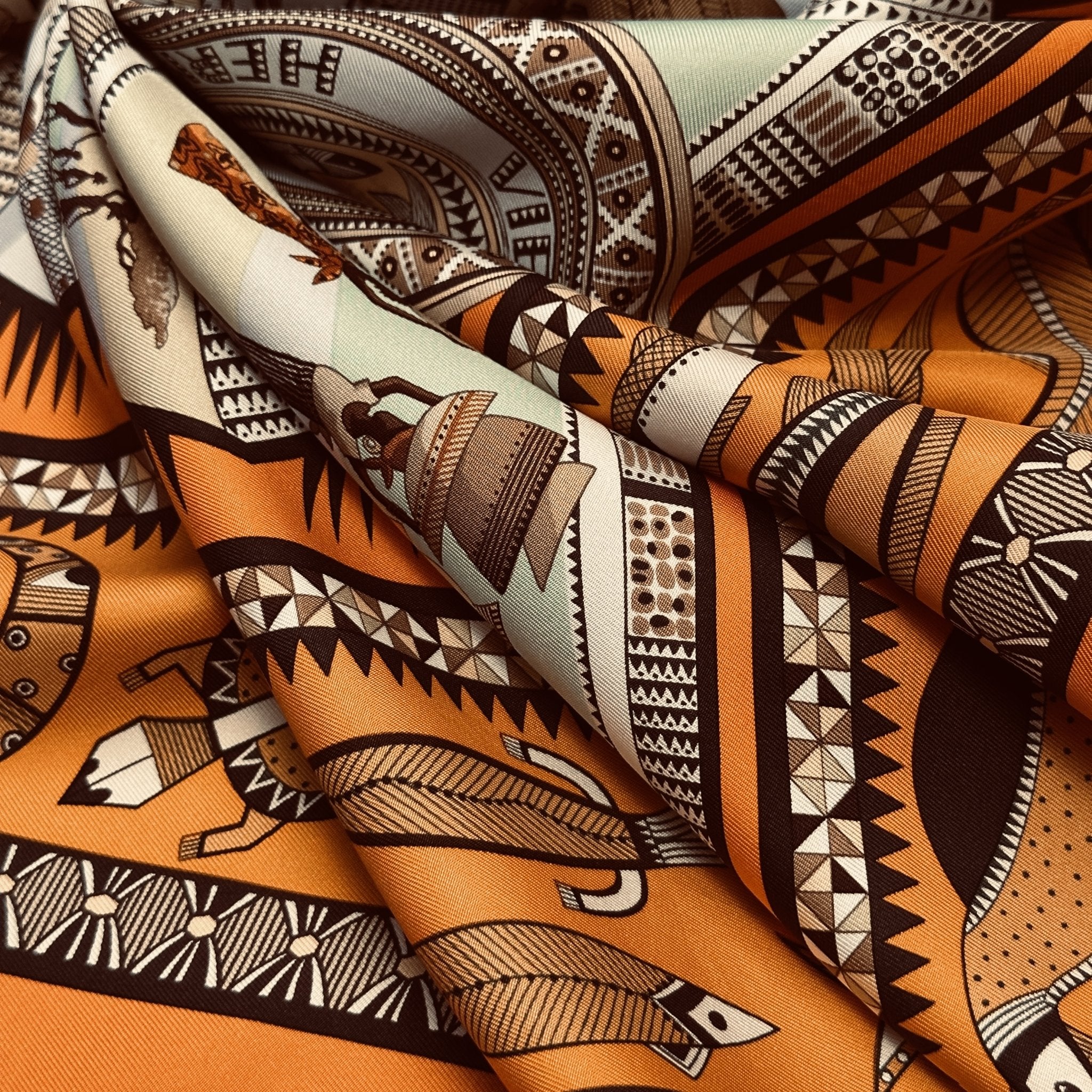 foulard carre hermes la vie du fleuve orange marron et vert