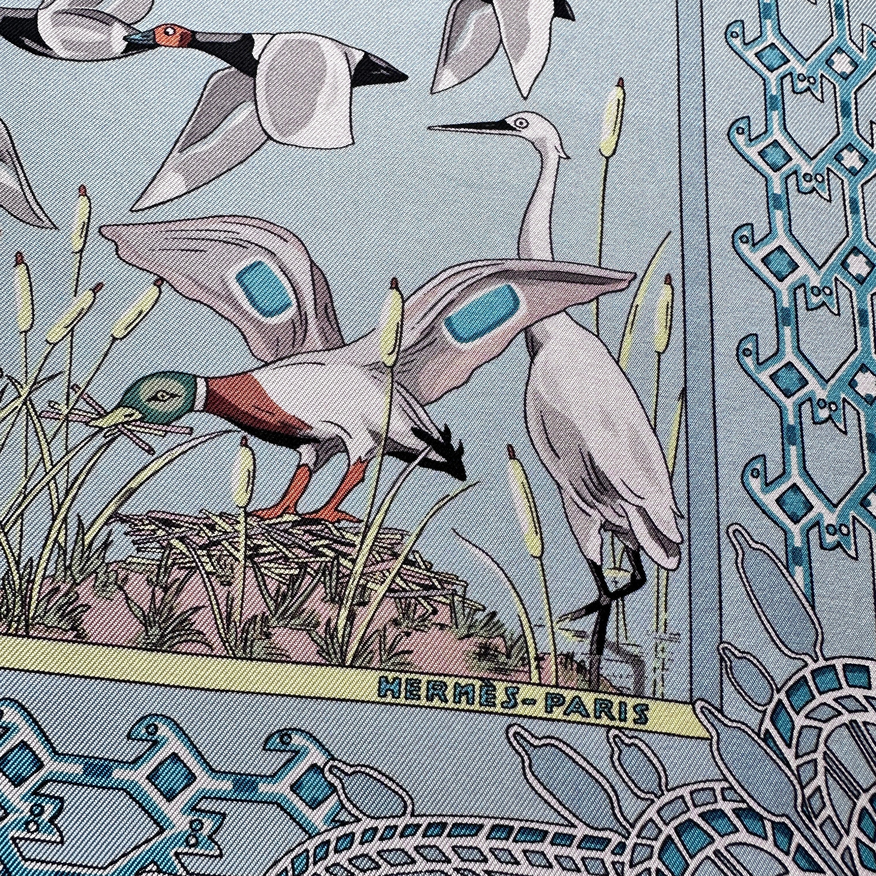 Détail signature Hermès Paris canard et échassiers